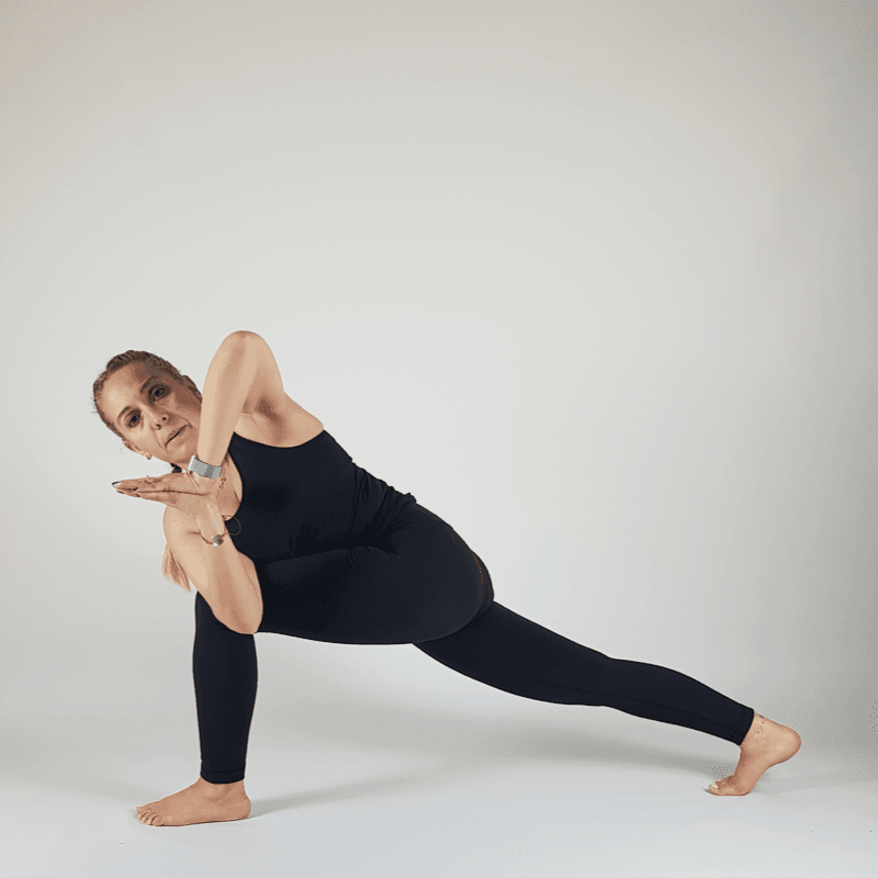 Low Lunge Side Twist