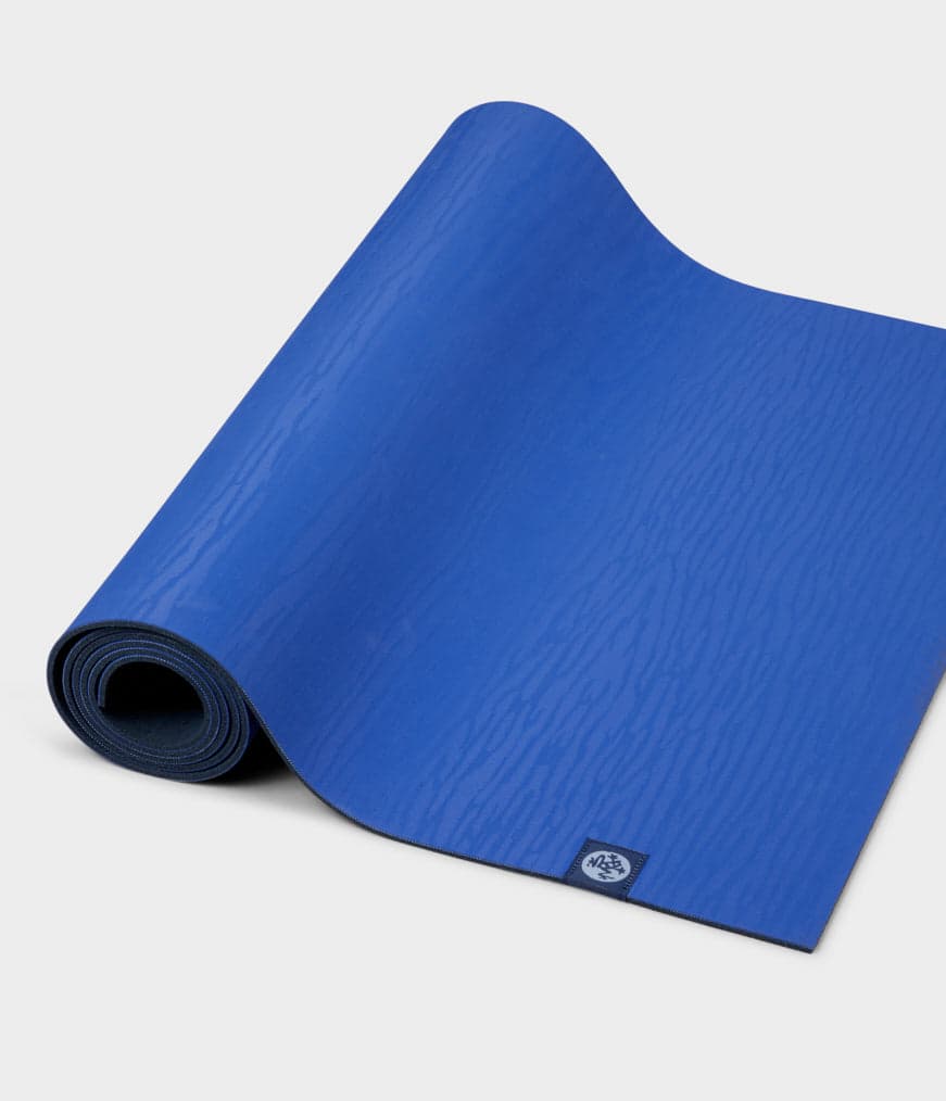 Manduka eKO Lite 4mm yoga mat in Blue Toad Midnight — natural rubber travel mat